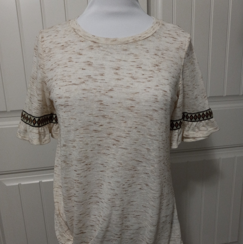 Women's Apt. 9 Size M Decorated Sleeve t-shirt Tan